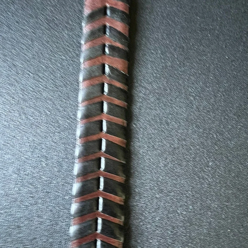 Tommy Bahama Brown Black Woven Leather Belt Chevron Braided Made in USA Size 42